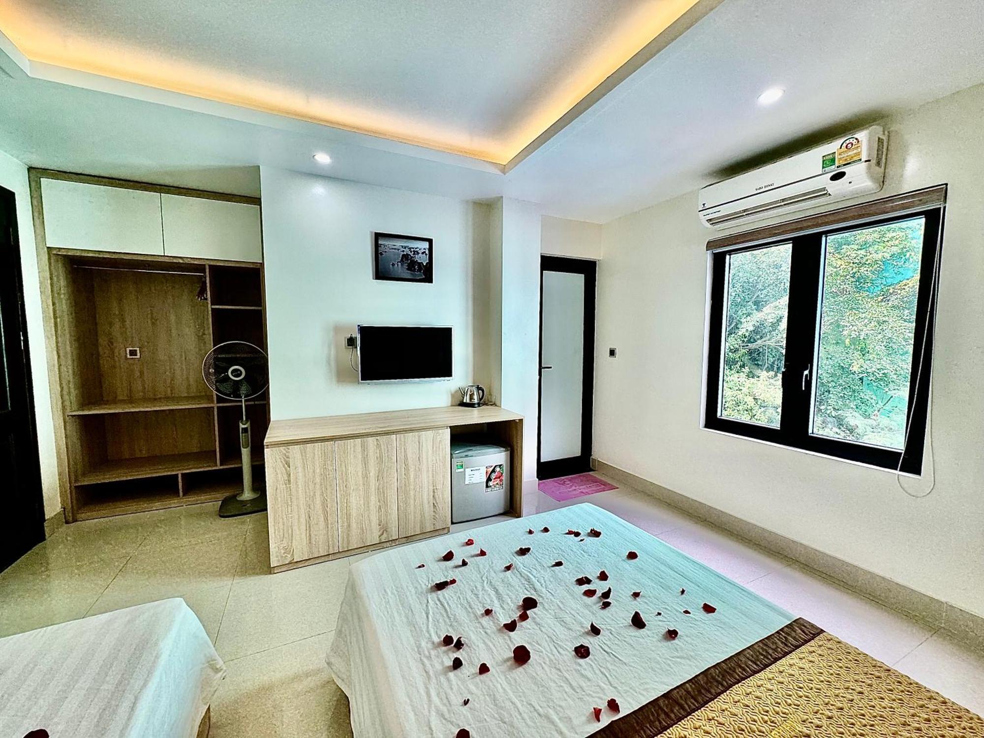Sunflower Catba Hotel Dong Khe Sau Exteriör bild